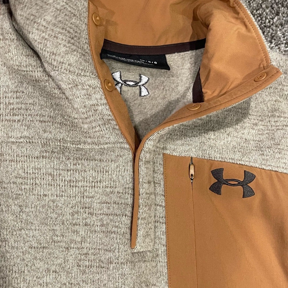 Mens under Armour pullover new without tags